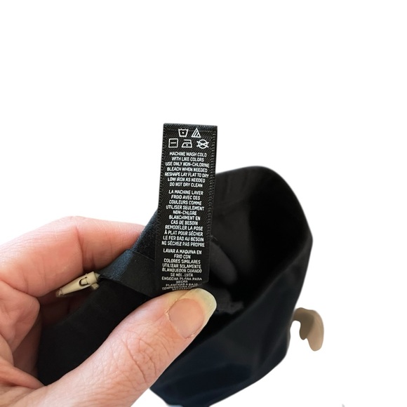 Skims Outdoor Split Hem Onyx Black Leggings - XS - Picture 6 of 11